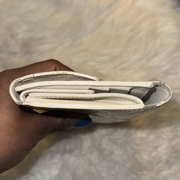 Louis Vuitton Blanc Corail Monogram Vernis Leather Sarah Wallet GUC - Picture 7 of 13